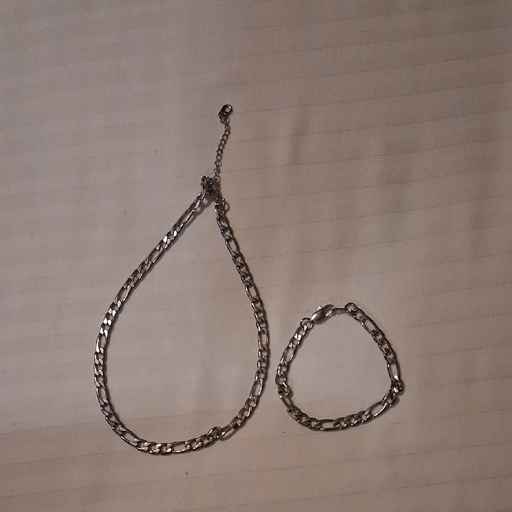 Silver Chain Necklace and Bracelet Set